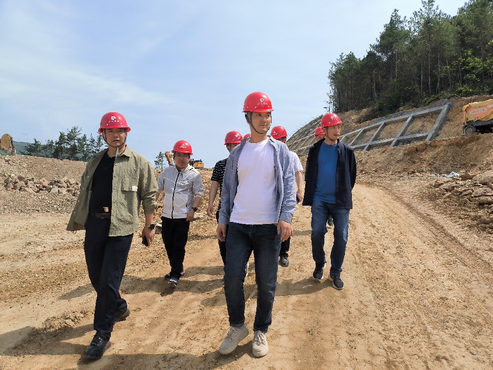 黎強(qiáng)帶隊開展五一節(jié)前安全檢查